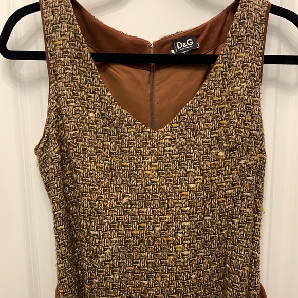 Dolce & Gabbana brown dress with belt accent - Picture 4 of 9